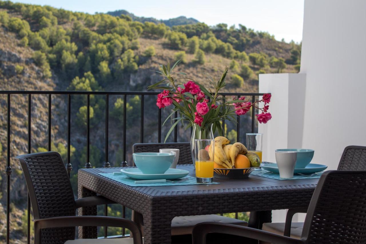 Quiet House In Village Center With Mountains Views フリヒリアナ エクステリア 写真